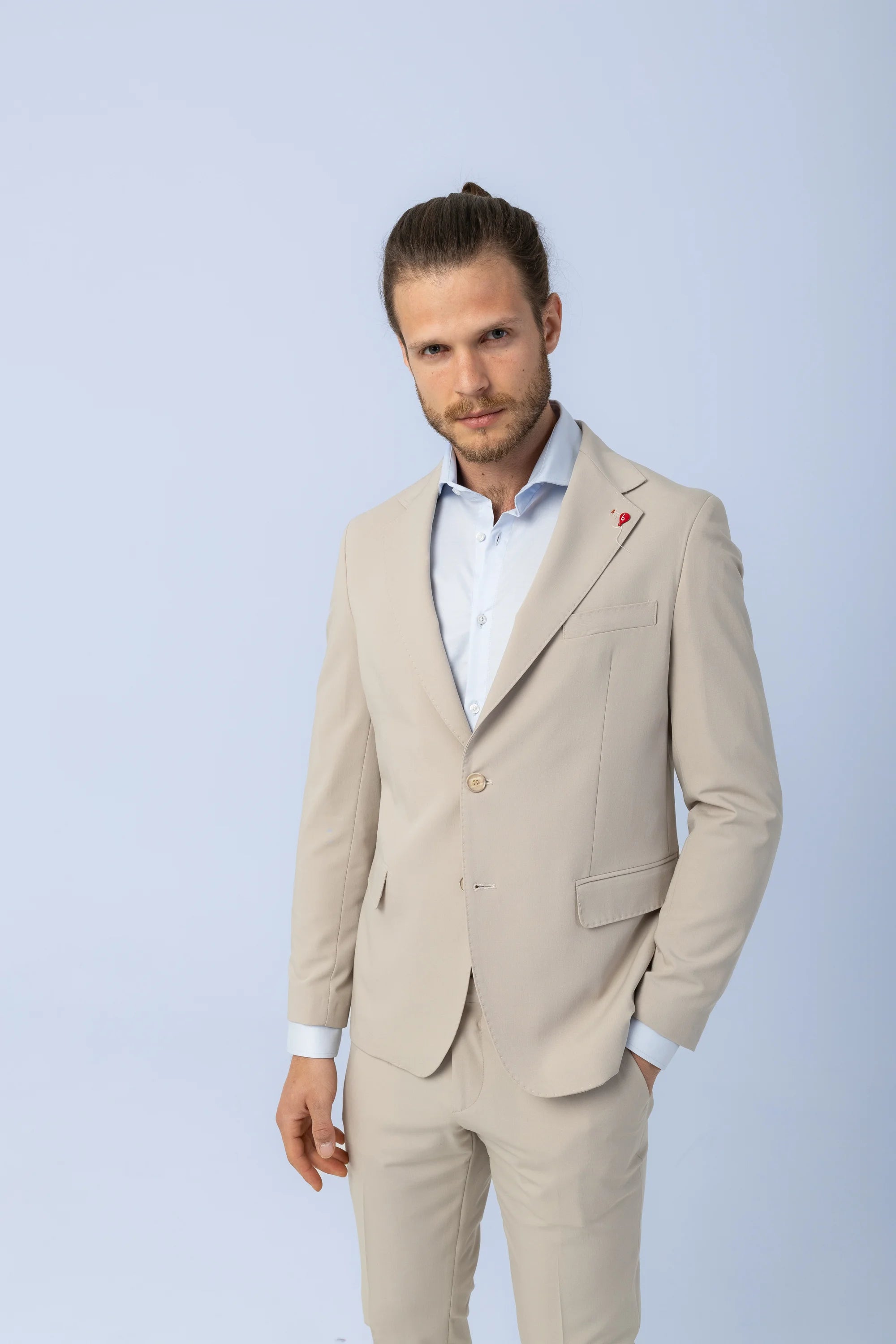 Costum Bernese Bej, costume barbat, costume cluj, costume targu mures, pantaloni costum, costum lejer, bernese milano, men’s club
