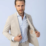 Costum Bernese Bej, costume barbat, costume cluj, costume targu mures, pantaloni costum, costum lejer, bernese milano, men’s club
