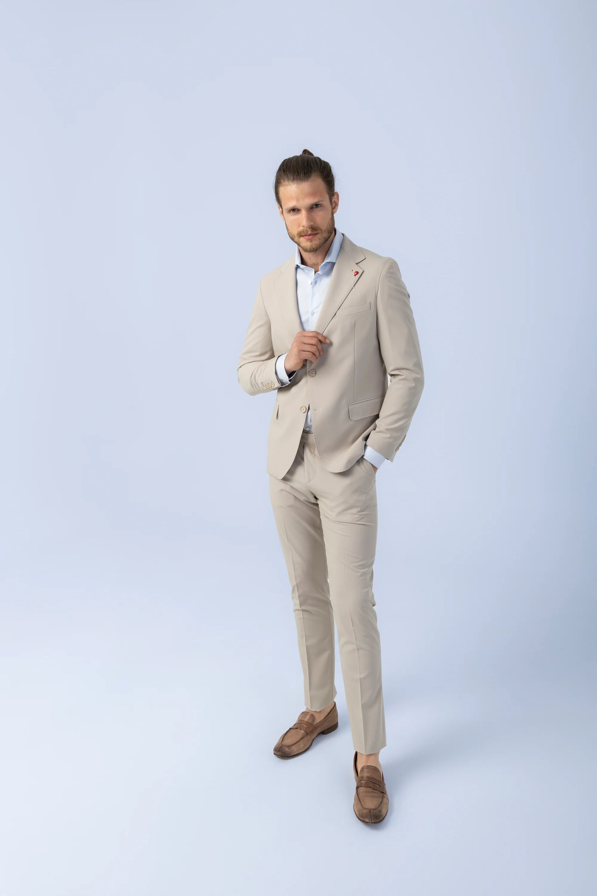 Costum Bernese Bej, costume barbat, costume cluj, costume targu mures, pantaloni costum, costum lejer, bernese milano, men’s club