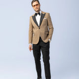 Sacou Ceremonie Camel, sacou elegant, sacou camel, sacou galben, sacou office, sacou birou, sacou eveniment, sacou botez, sacou nunta, costume barbat, costume cluj, costume targu mures, pantaloni costum, costum lejer, bernese milano, men’s club