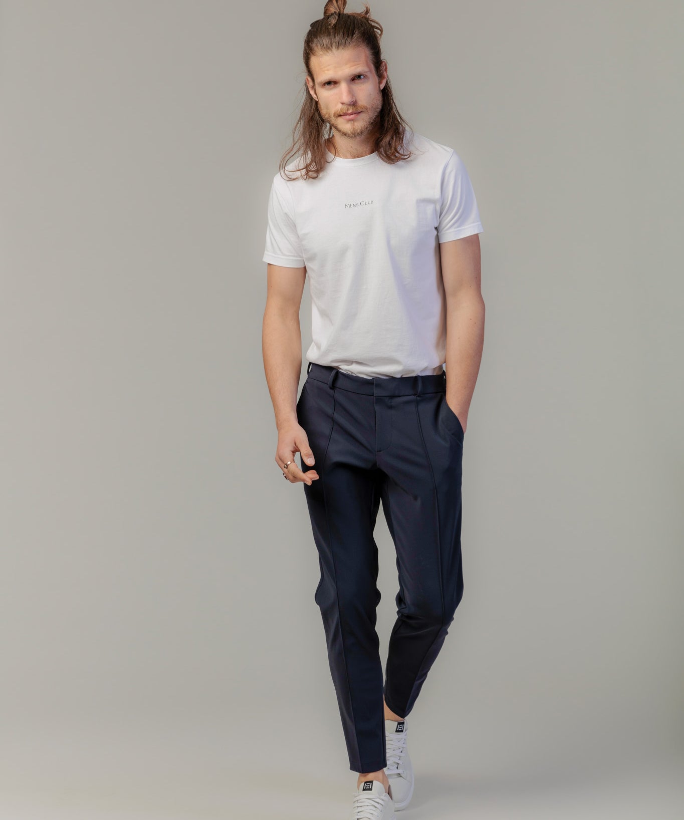 Pantaloni costum