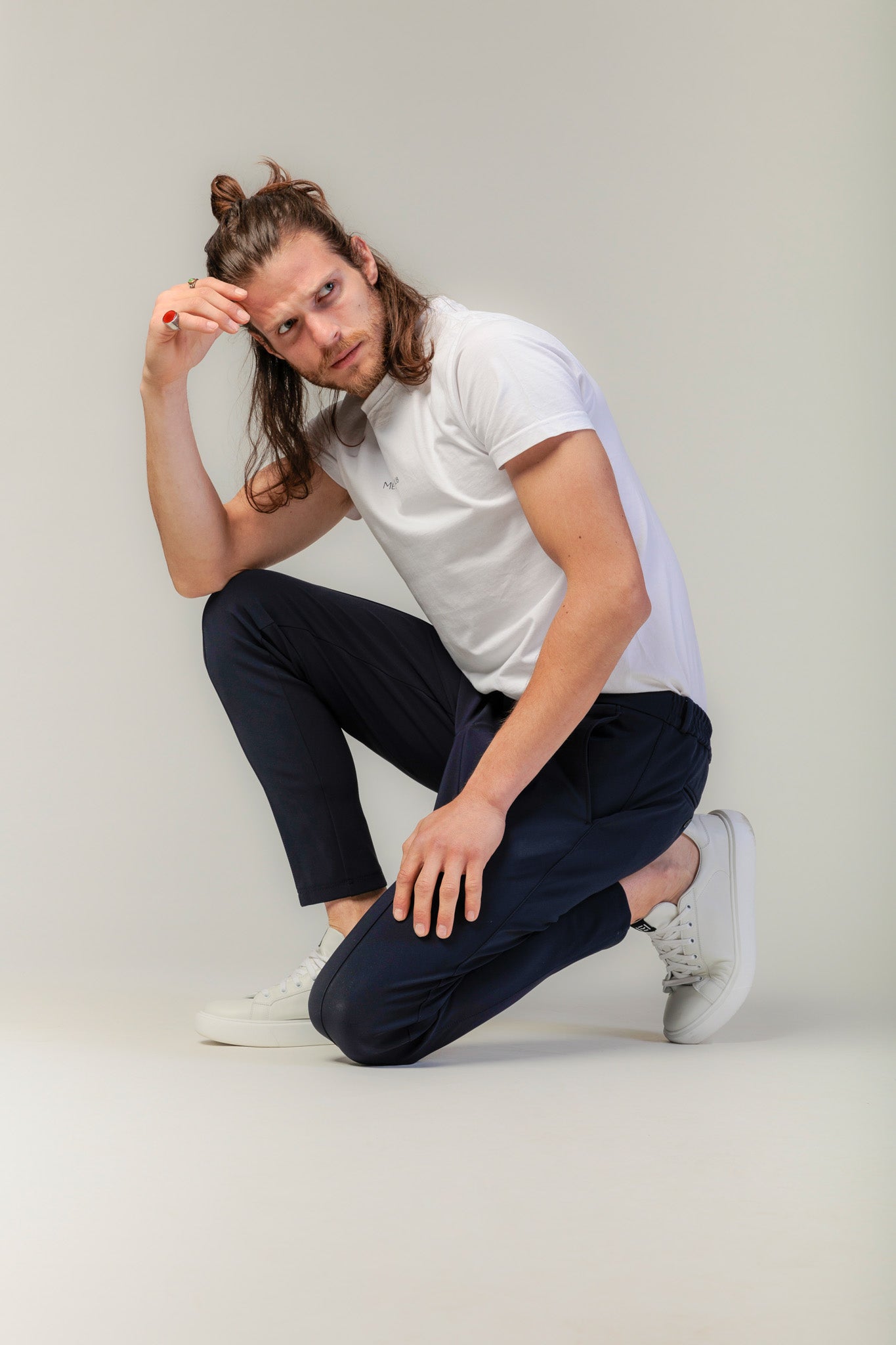 Pantaloni costum