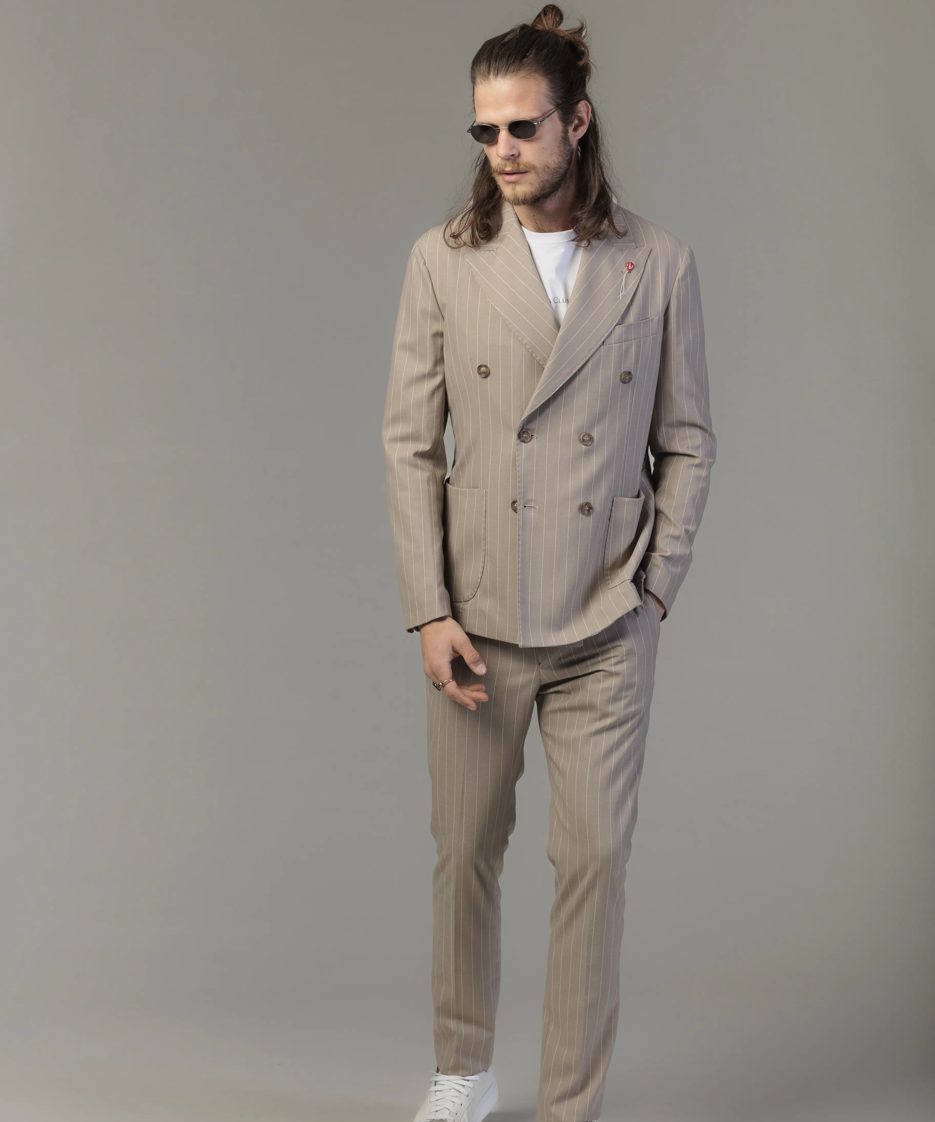 Costum Bej cu Dungi, Costum Barbati, Costum Elegant cu Dungi Barbati