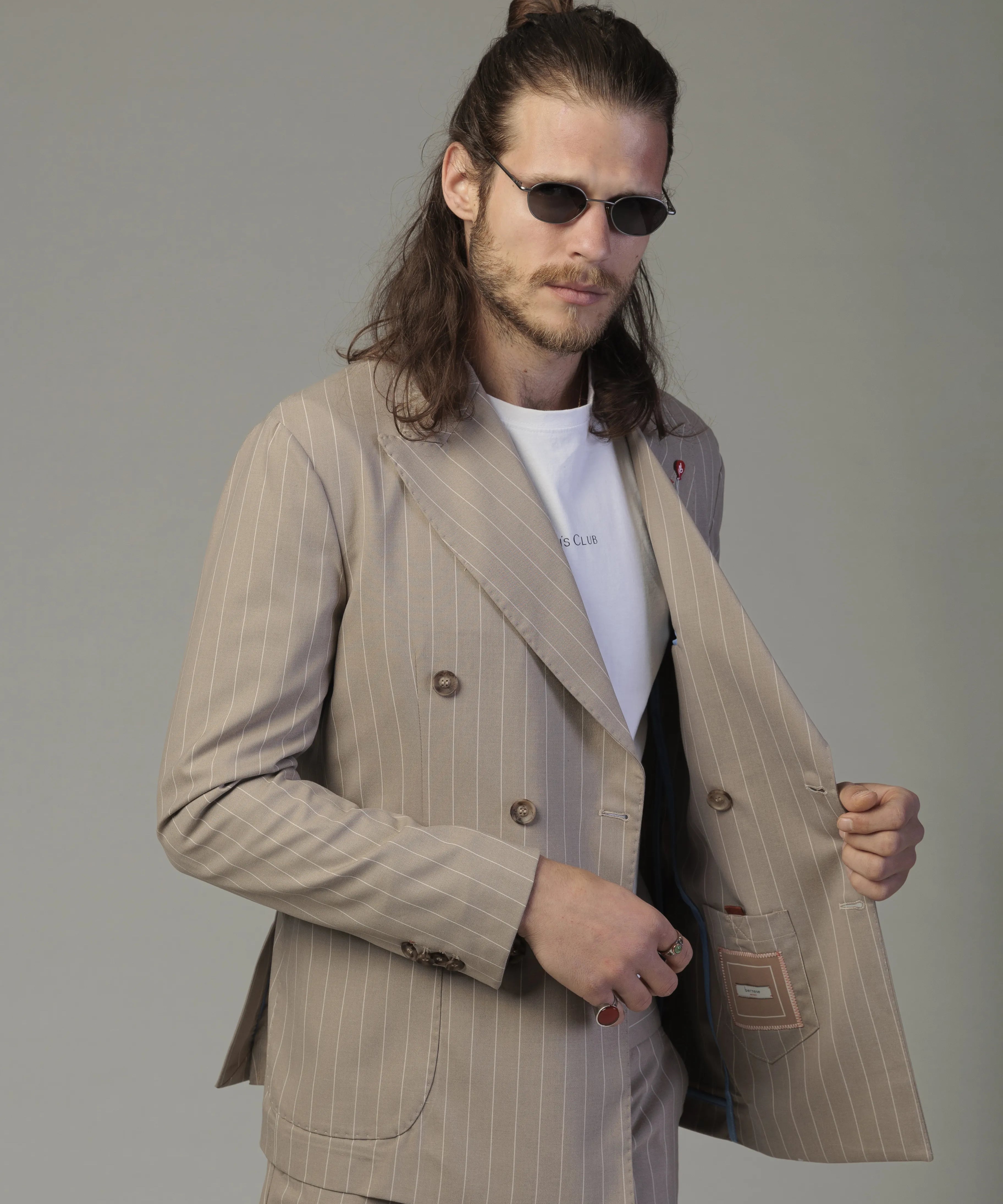 Costum Bej cu Dungi, Costum Barbati, Costum Elegant cu Dungi Barbati