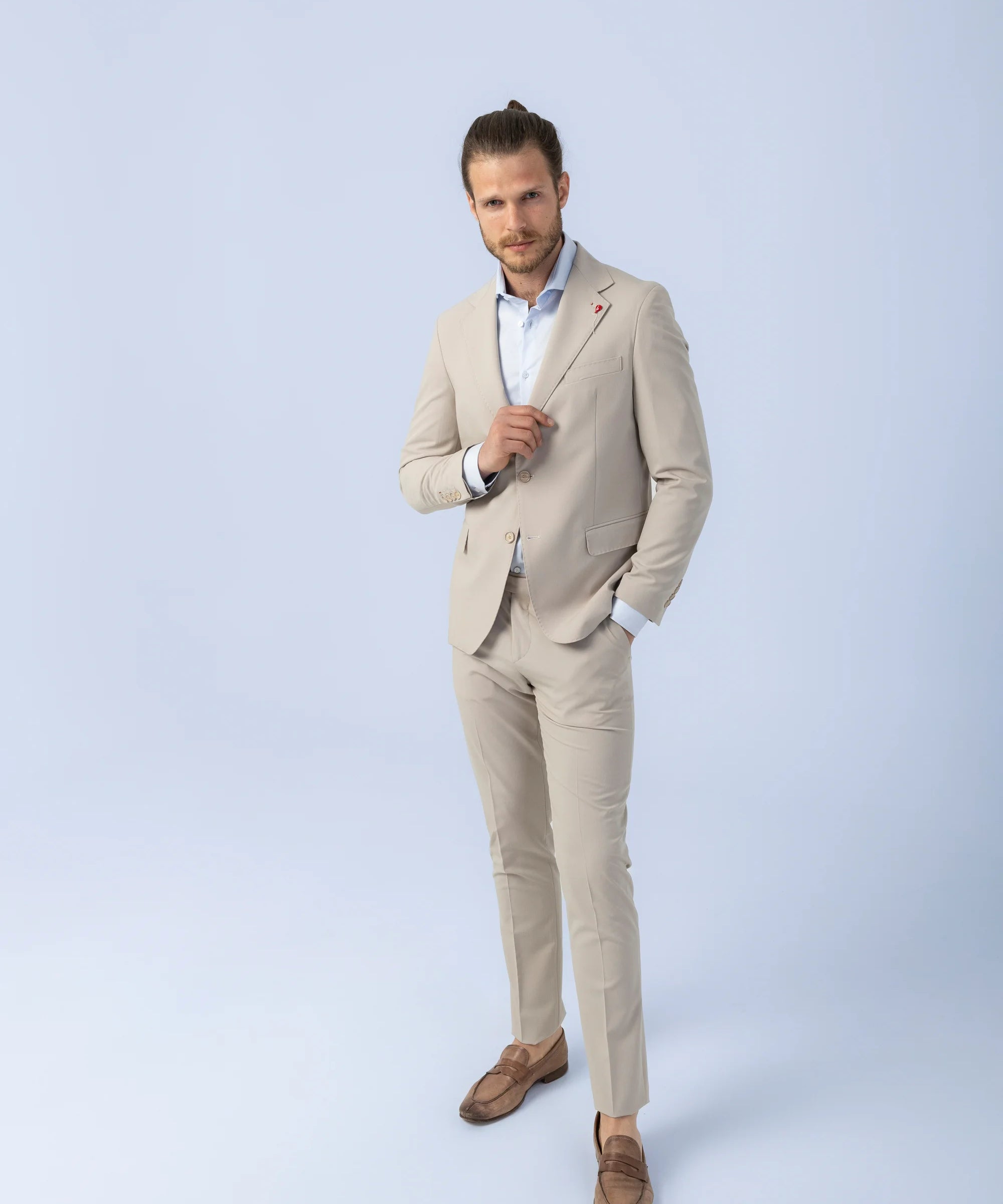 Costum Bernese Bej, costume barbat, costume cluj, costume targu mures, pantaloni costum, costum lejer, bernese milano, men’s club