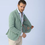 Sacou Bernese Verde cu model HerringBone, sacou elegant, sacou verede, sacou cu model, sacou verde cu model, sacou mire, sacou office, sacou birou, sacou eveniment, sacou botez, sacou nunta, costume barbat, costume cluj, costume targu mures, pantaloni costum, costum lejer, bernese milano, men’s club