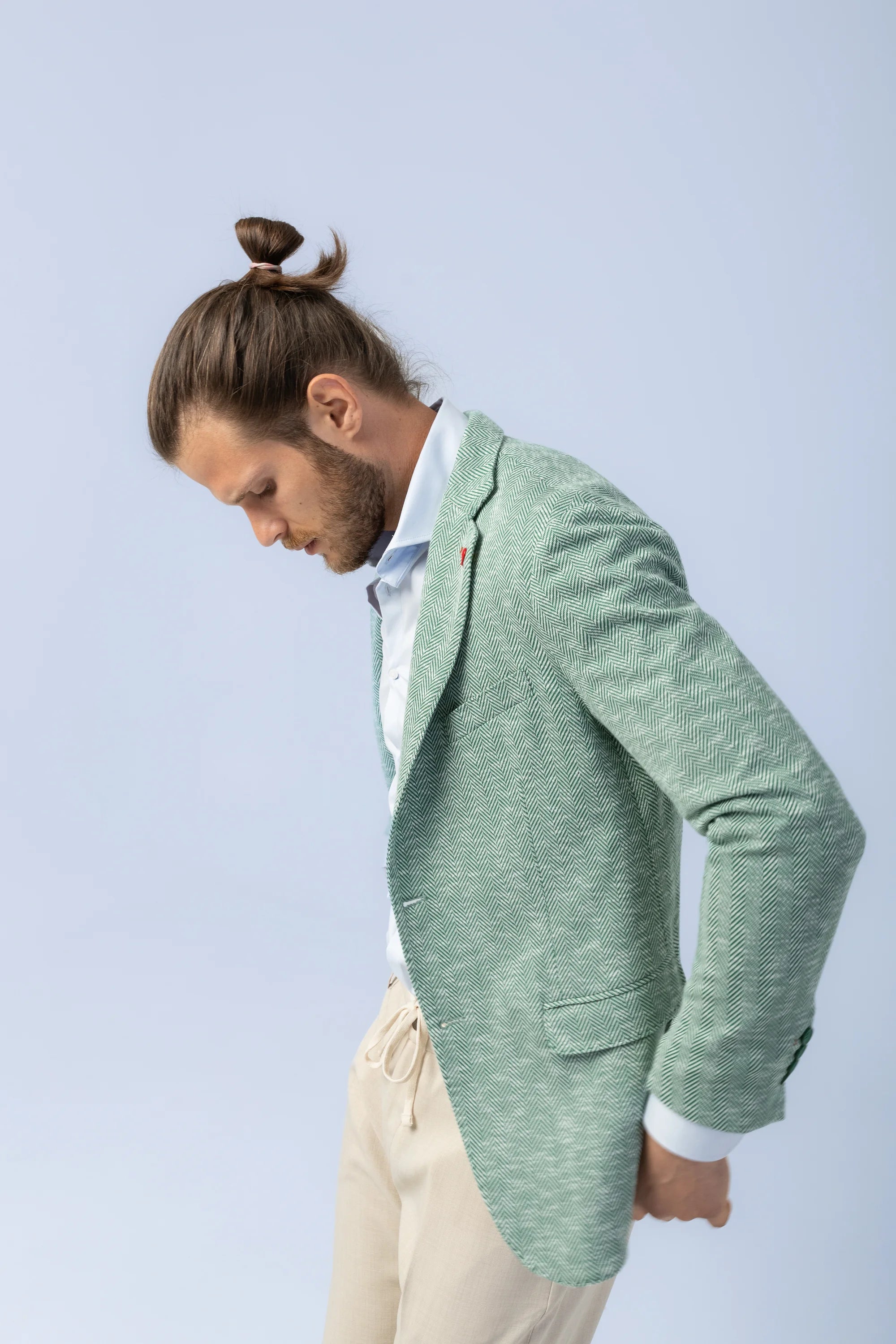 Sacou Bernese Verde cu model HerringBone, sacou elegant, sacou verede, sacou cu model, sacou verde cu model, sacou mire, sacou office, sacou birou, sacou eveniment, sacou botez, sacou nunta, costume barbat, costume cluj, costume targu mures, pantaloni costum, costum lejer, bernese milano, men’s club
