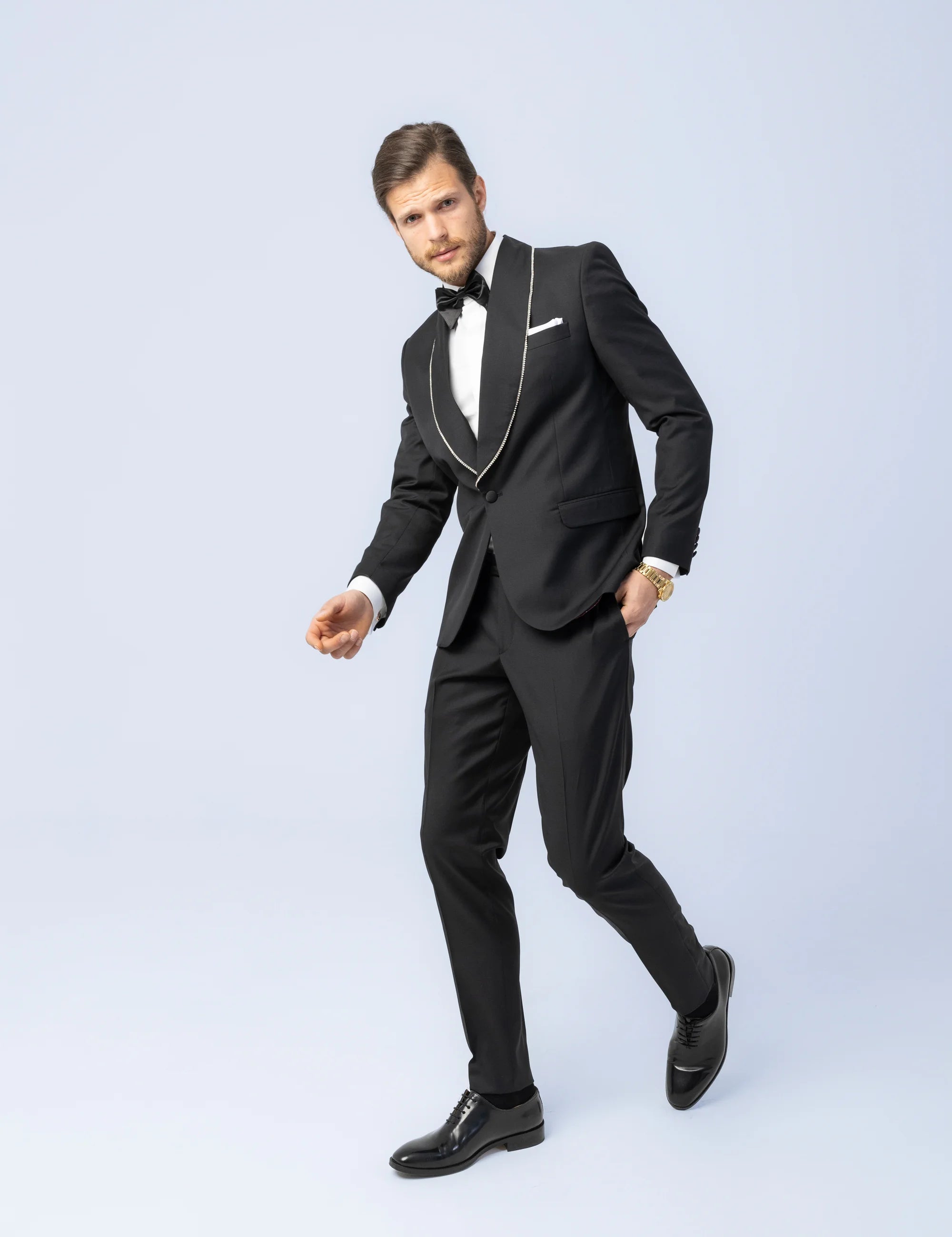 Costum Ceremonie Negru Jade, costum negru, costum, jade, costum negru, costum negru elegant, costum fancy, costum birou, costum eveniment special, costum nunta, costum ceremonie, costum elegant, costum birou, costume barbat, costume cluj, costume targu mures, pantaloni costum, costum lejer, bernese milano, men’s club