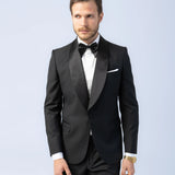 Costum Ceremonie Negru cu Guler Sal, costum negru, costum roz negru, costum negru elegant, costum fancy, costum birou, costum eveniment special, costum nunta, costum ceremonie, costum elegant, costum birou, costume barbat, costume cluj, costume targu mures, pantaloni costum, costum lejer, bernese milano, men’s club