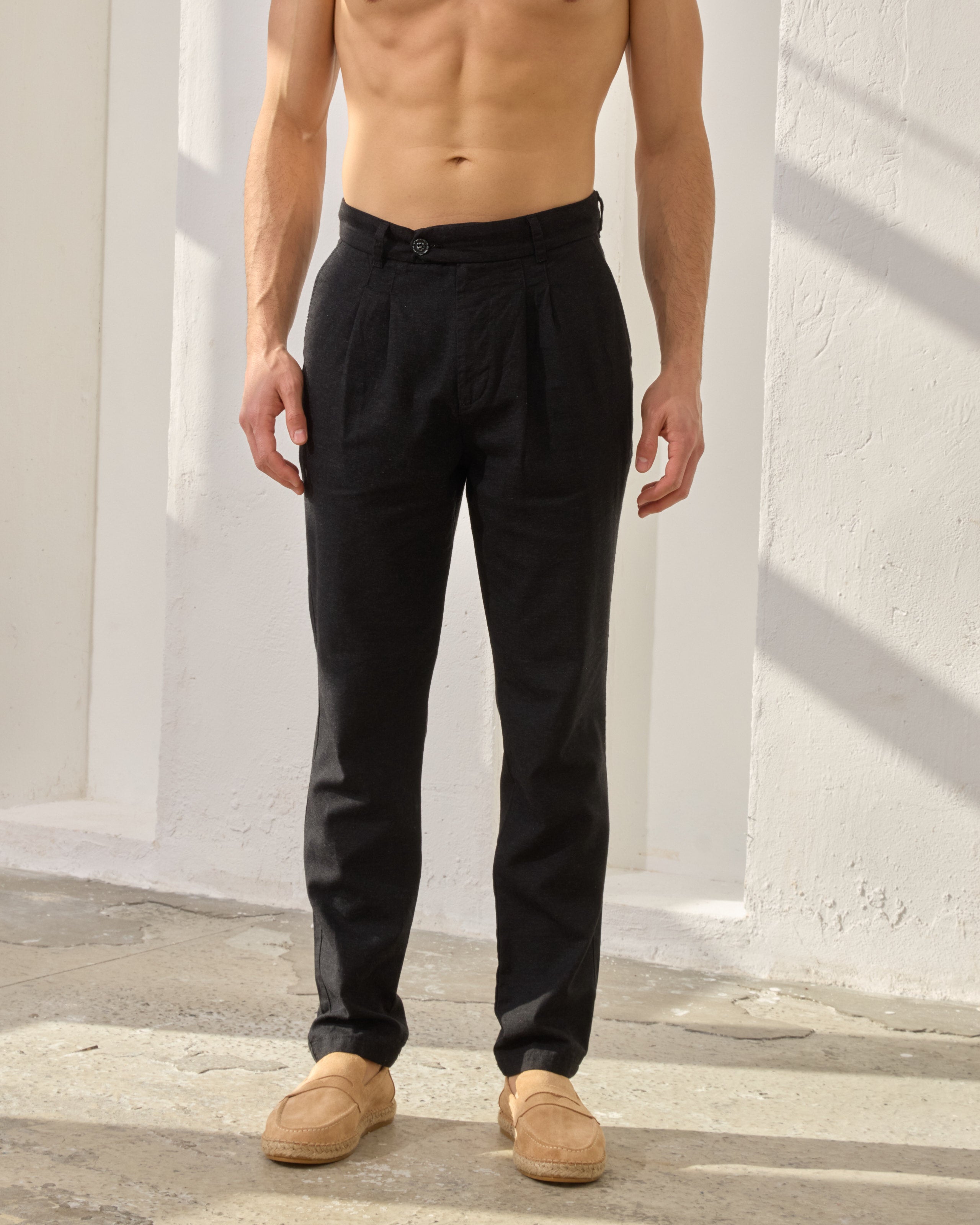 Pantaloni Everhold Negri