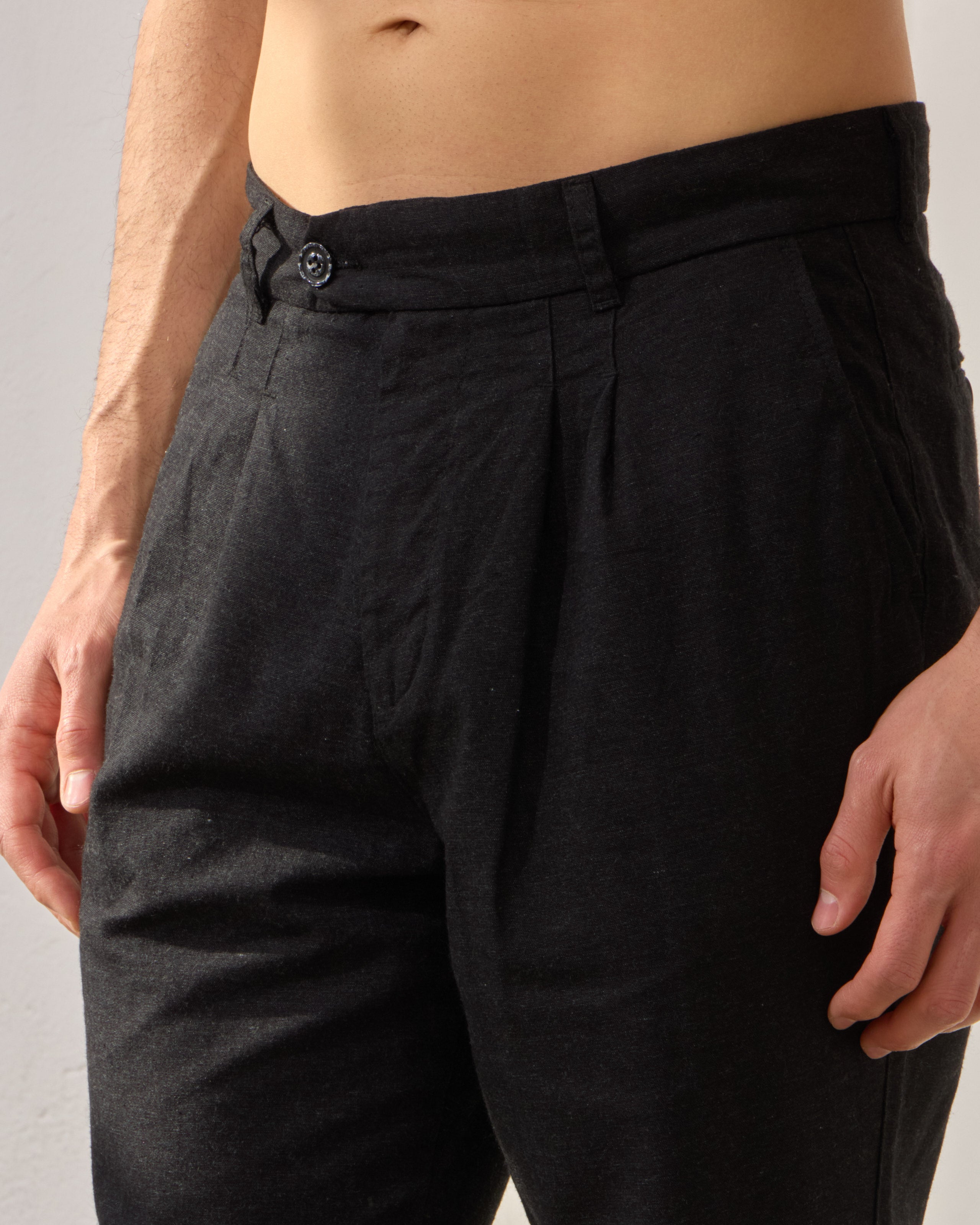 Pantaloni Everhold Negri