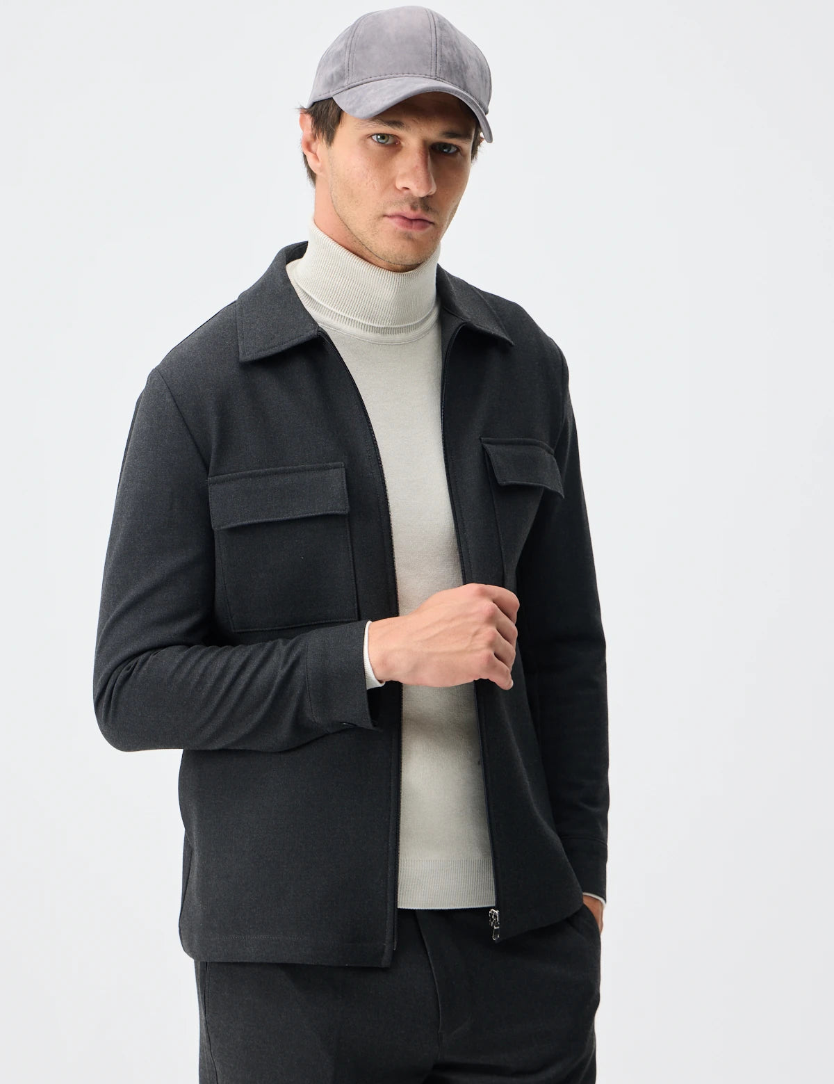 Set Jachetă cu două buzunare și pantaloni - Gri Antracit