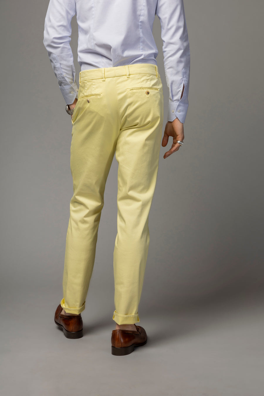 Pantaloni chinos light yellow